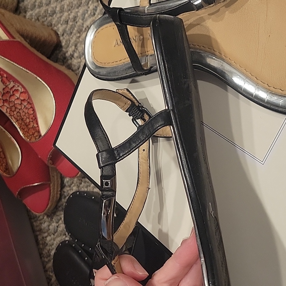 ANTONIO MELANI Black and Silver Thong Sandal - Picture 6 of 6